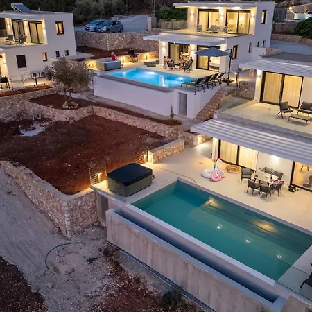 Ventum Villas Tsoukaladhes Exterior photo